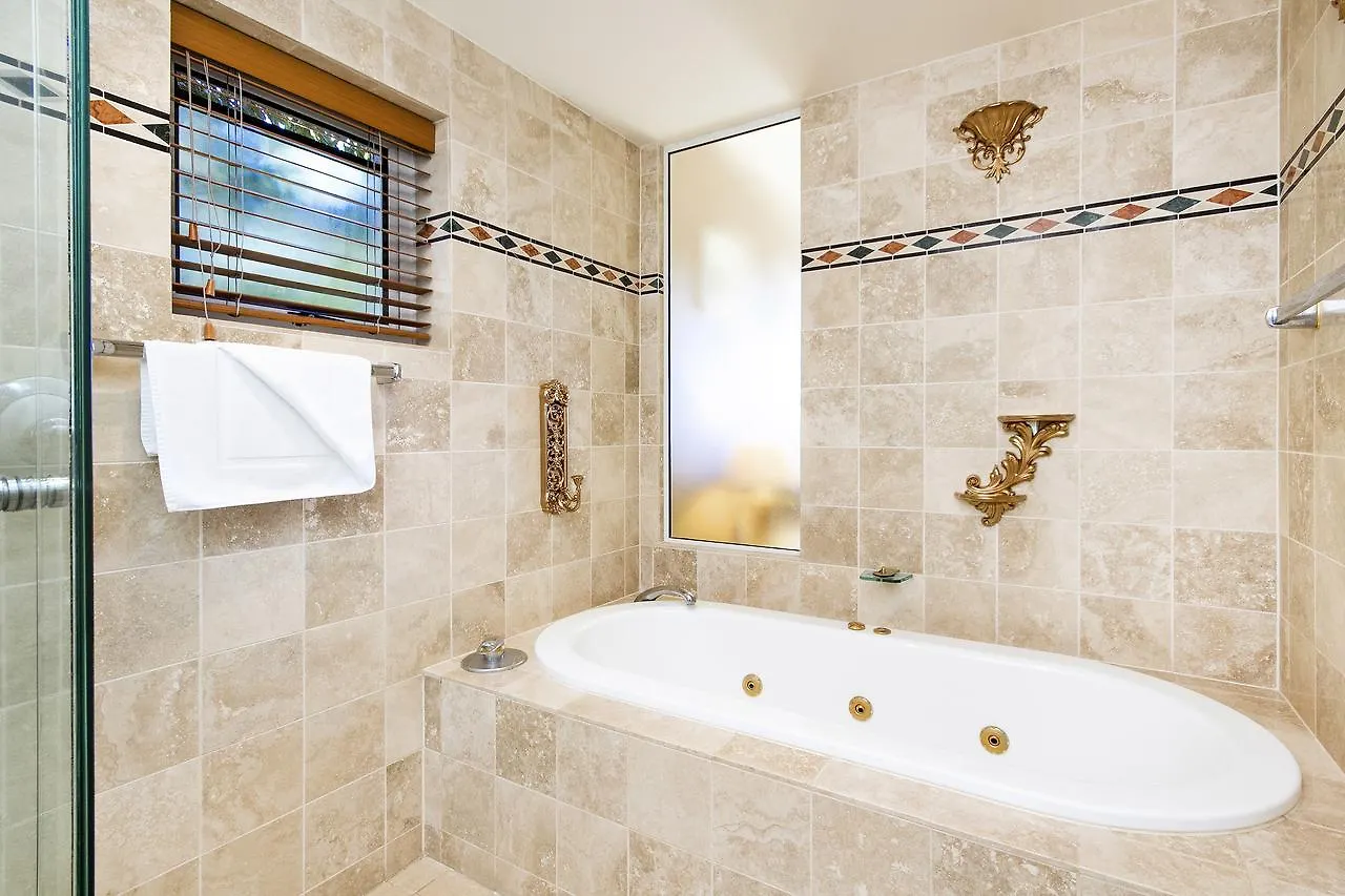 Laguna 622 Nautical Romance In Noosa